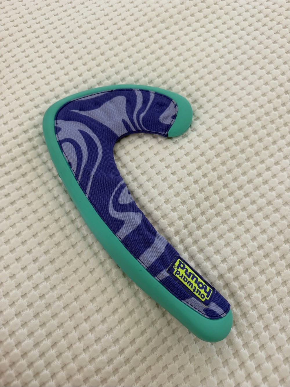 Outward Hound FlyFetch Boomerang Flying disc dog toy